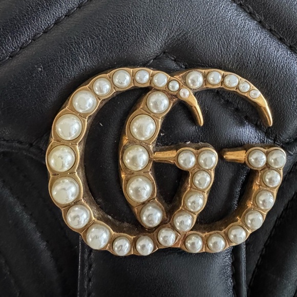 🌟Rare Gucci🌟 Pearl Bag with Gold Chain 
Shoulder/ crossbody / belt bag - Picture 2 of 8